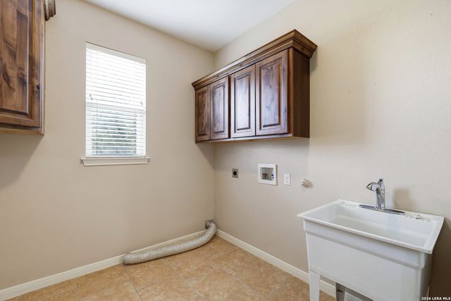 232 EDGEWOOD CIR, Bandera, TX 78003
