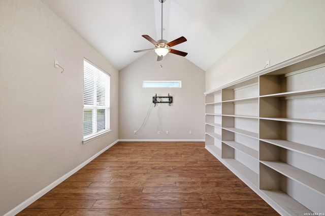 232 EDGEWOOD CIR, Bandera, TX 78003