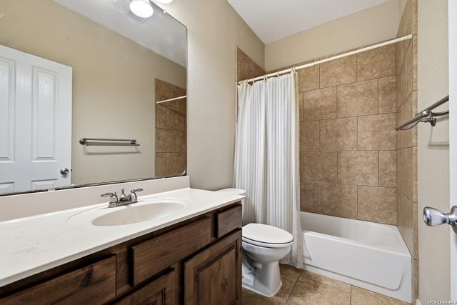 232 EDGEWOOD CIR, Bandera, TX 78003