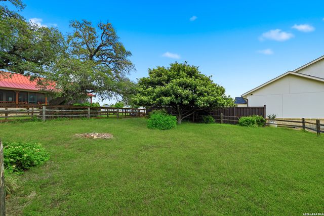 232 EDGEWOOD CIR, Bandera, TX 78003