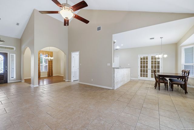 232 EDGEWOOD CIR, Bandera, TX 78003