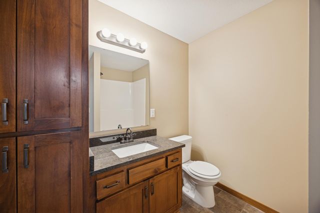 21532 Butternut Street NW, Oak Grove, MN 55011