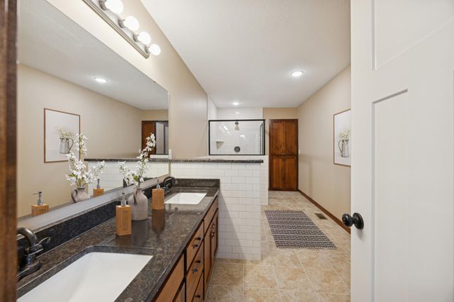 21532 Butternut Street NW, Oak Grove, MN 55011