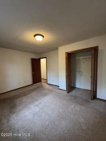 101 May Court, Jacksonville, NC 28540