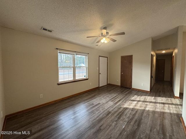 101 May Court, Jacksonville, NC 28540