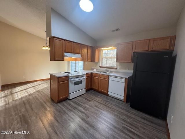 101 May Court, Jacksonville, NC 28540