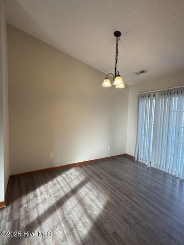 101 May Court, Jacksonville, NC 28540