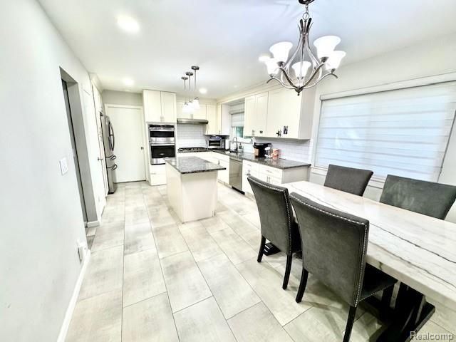 4205 Hardwoods Drive, West Bloomfield Charter Township, MI 48323