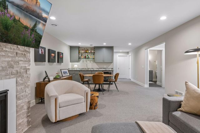 4321 Abbott Avenue S, Minneapolis, MN 55410