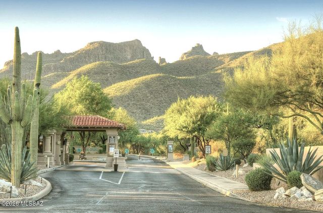 5083 N Pinnacle Cove Drive, Tucson, AZ 85749