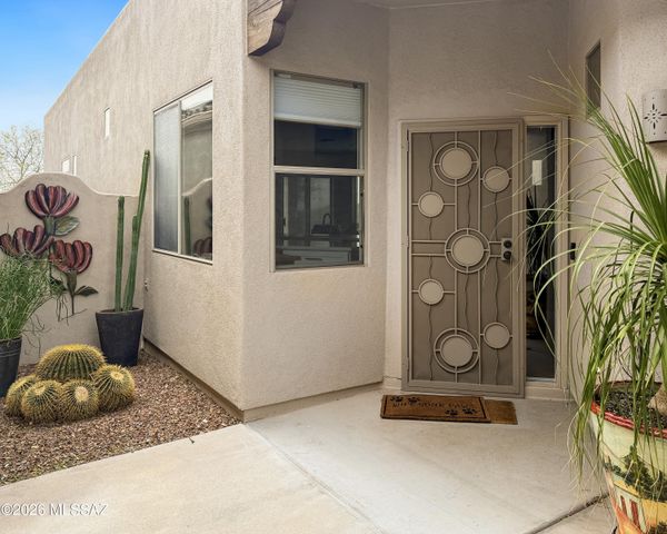 5083 N Pinnacle Cove Drive, Tucson, AZ 85749