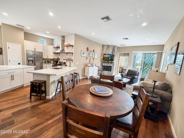 5083 N Pinnacle Cove Drive, Tucson, AZ 85749