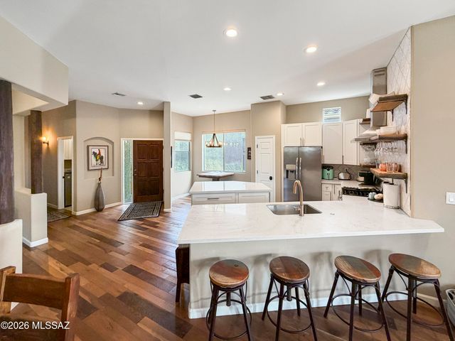 5083 N Pinnacle Cove Drive, Tucson, AZ 85749