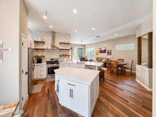 5083 N Pinnacle Cove Drive, Tucson, AZ 85749