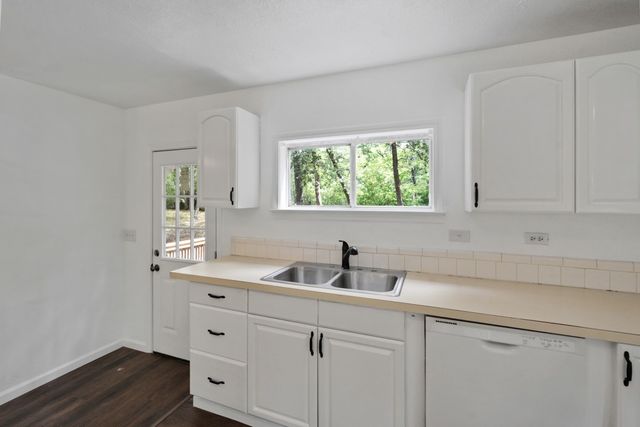 14224 Daniel Boone Lane, Log Cabin, TX 75148