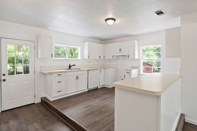 14224 Daniel Boone Lane, Log Cabin, TX 75148