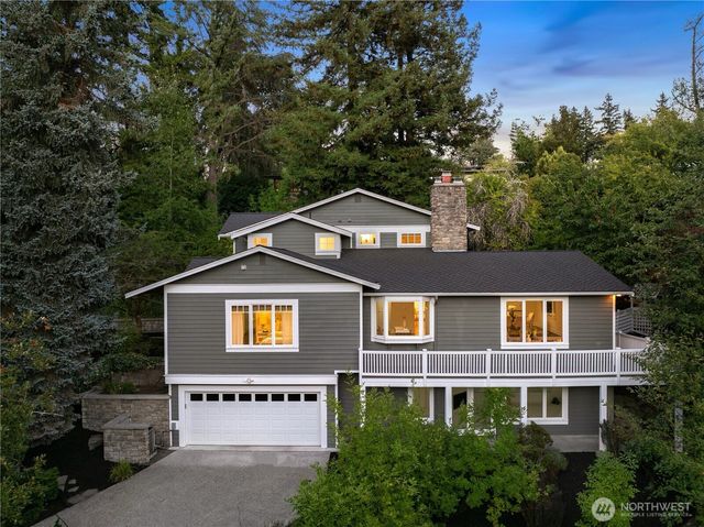 8245 NE 8th Street, Medina, WA 98039