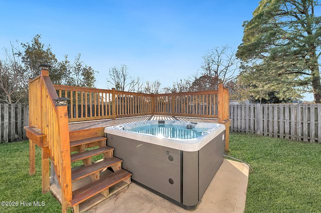 5606 Wellfleet Court, Wilmington, NC 28412