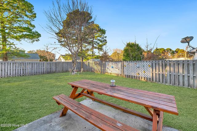 5606 Wellfleet Court, Wilmington, NC 28412