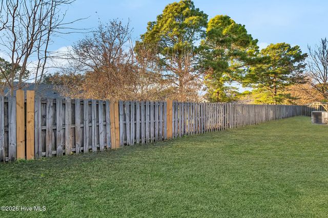 5606 Wellfleet Court, Wilmington, NC 28412