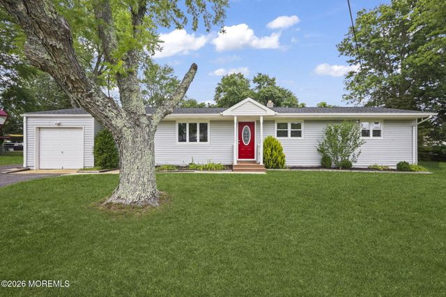 13 Maple Lane, Howell, NJ 07731