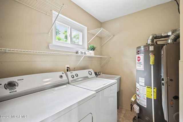 13 Maple Lane, Howell, NJ 07731