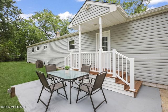 13 Maple Lane, Howell, NJ 07731
