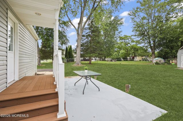 13 Maple Lane, Howell, NJ 07731