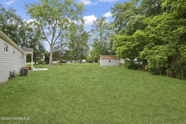 13 Maple Lane, Howell, NJ 07731