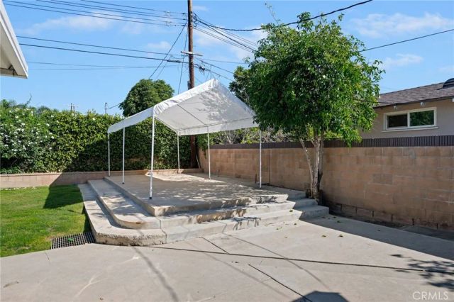 16615 Calahan Street, North Hills, CA 91343