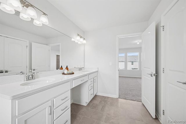 27144 Silo Drive, Saline, MI 48176