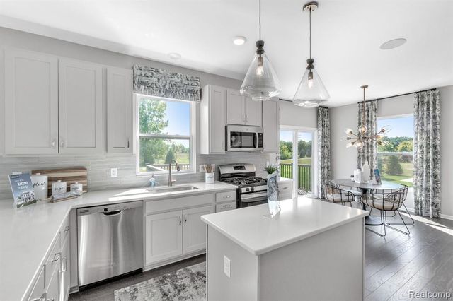 27144 Silo Drive, Saline, MI 48176