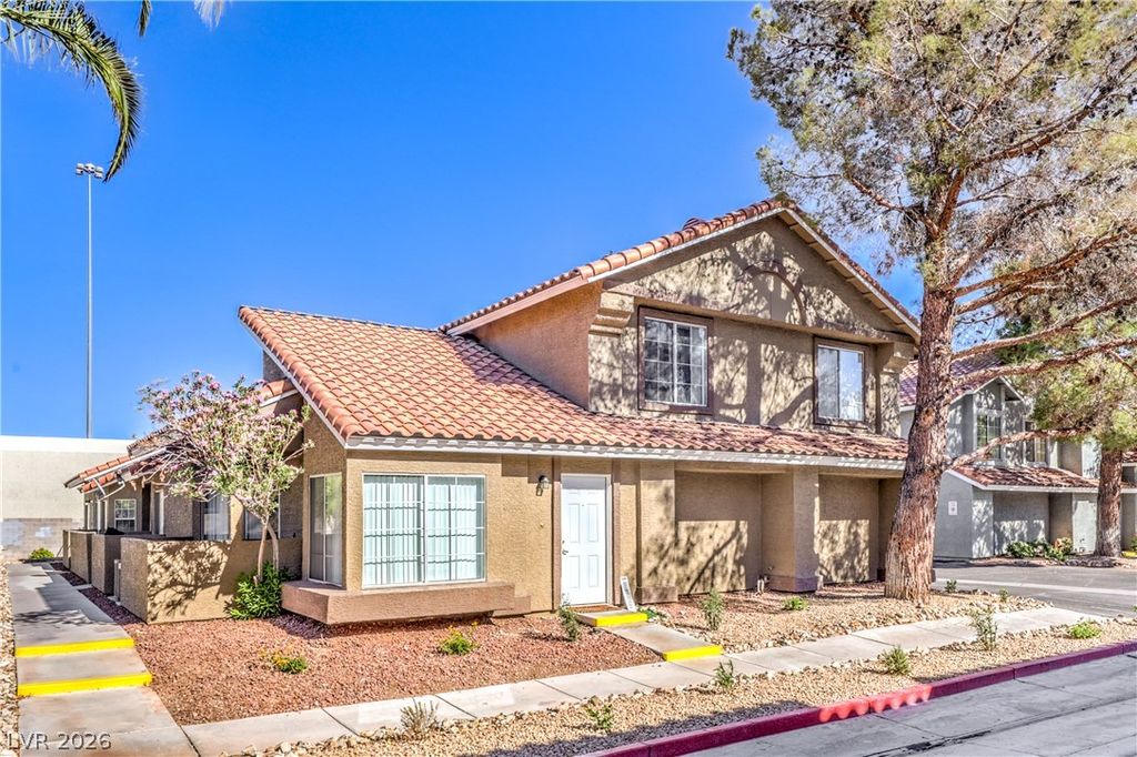 1332 Sunblossom Street, Las Vegas, NV 89128 — photo 3