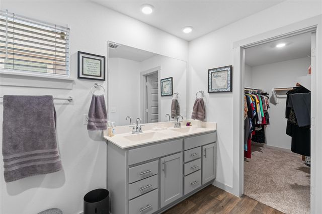 105 Krause Springs DR, Hutto, TX 78634