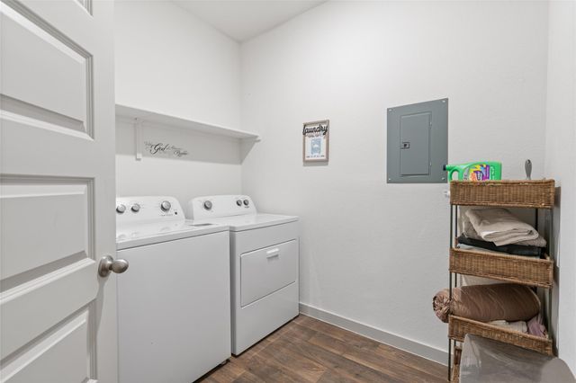 105 Krause Springs DR, Hutto, TX 78634