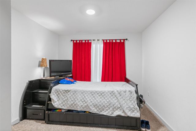 105 Krause Springs DR, Hutto, TX 78634