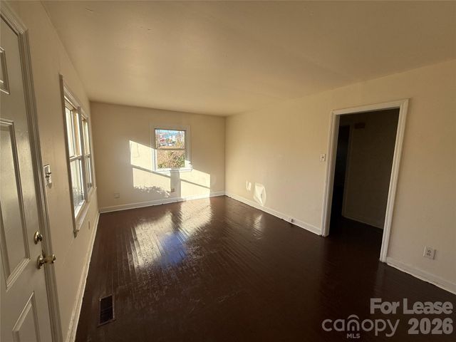 1520 Effingham Road, Charlotte, NC 28208