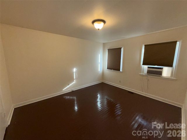 1520 Effingham Road, Charlotte, NC 28208