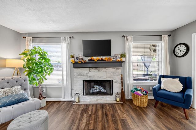 7214 Pembrough Lane, Katy, TX 77494