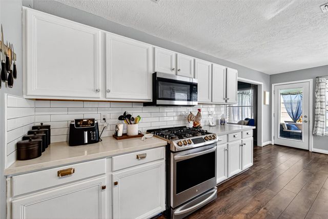 7214 Pembrough Lane, Katy, TX 77494