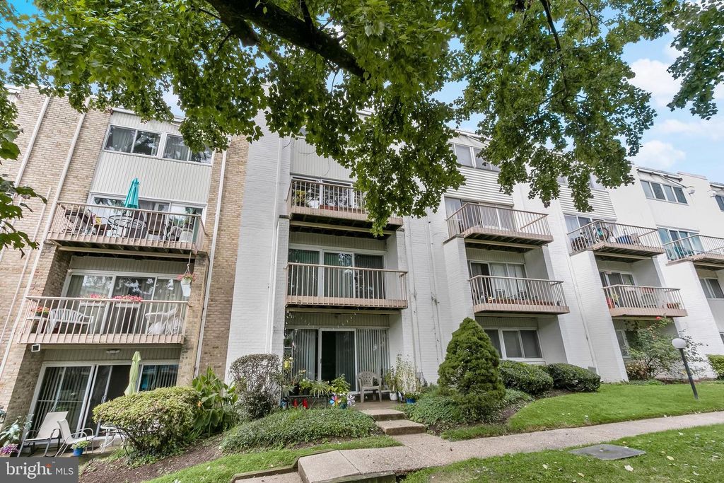3211 UNIVERSITY BLVD W #3211EYE-11, Kensington, MD 20895