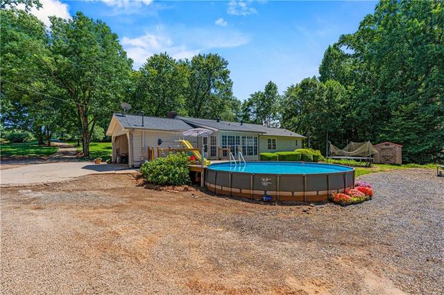 3880 Tanners Mill Road, Gainesville, GA 30507