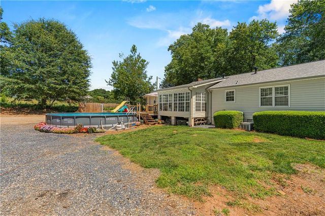 3880 Tanners Mill Road, Gainesville, GA 30507