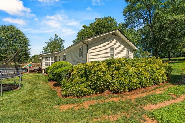 3880 Tanners Mill Road, Gainesville, GA 30507