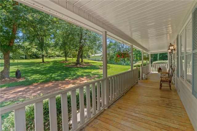 3880 Tanners Mill Road, Gainesville, GA 30507