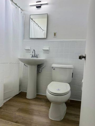 1255 Marseille 21, Miami Beach, FL 33141