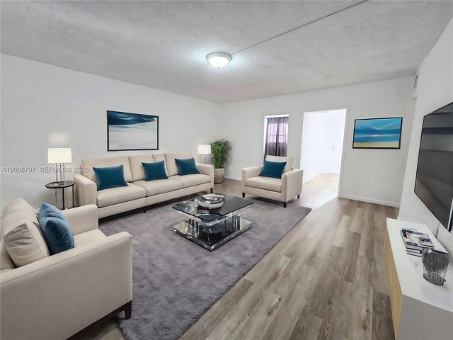 1255 Marseille 21, Miami Beach, FL 33141