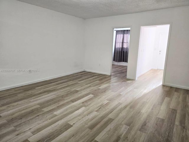 1255 Marseille 21, Miami Beach, FL 33141