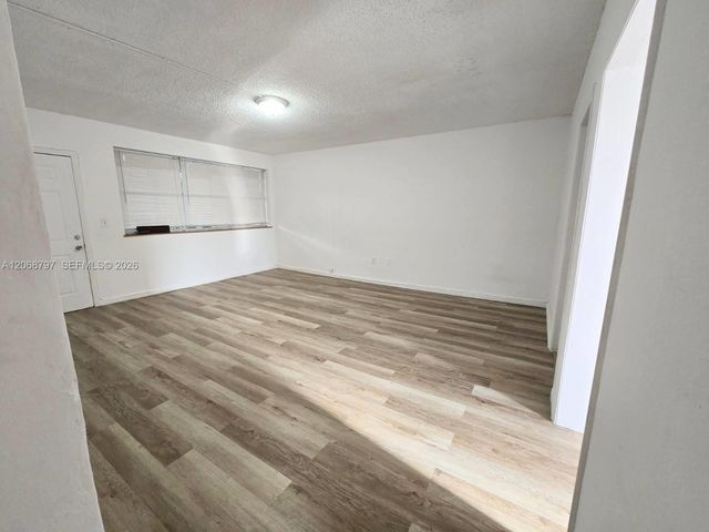 1255 Marseille 21, Miami Beach, FL 33141