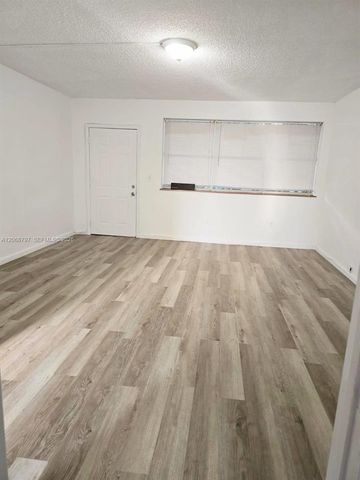 1255 Marseille 21, Miami Beach, FL 33141